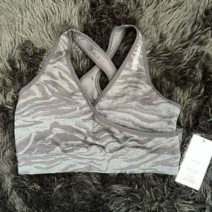 Gynshark Women’s Seamless Adapt Animal Print Sports Bra Black